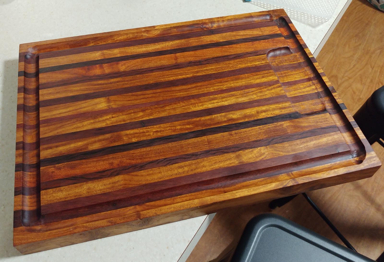 2020 - Cutting board - New Guinea Rosewood & mistery wood